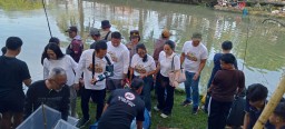 Wakili Kapolres, Kabag Log Polres Jembrana Hadiri Pelepasan Ikan Dalam Rangka Lomba Mancing HUT Kota Negara ke-130