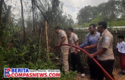 Kebakaran di Sampang, Kerja Sama Polres dan Pemadam Kebakaran Berhasil Padamkan Api