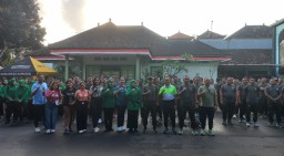 Kodim 1616/Gianyar Gelar Olah Raga Bersama dan Jalan Sehat Meriahkan HUT TNI ke-80