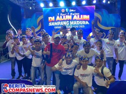 Penghargaan diperoleh Remaja Putra Suhadak (RPS) Juara 3 Festival Daul Combo se-Madura