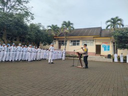 Kapolsek Puspo Beri Edukasi Kamtibmas di SMKN Puspo, Ingatkan Pelajar Bijak Bermedsos