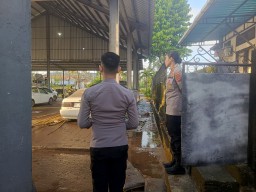 Kapolres Jembrana Tinjau Kondisi Polsek Negara Pasca Banjir