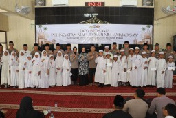 Doa Bersama dan Santunan Anak Yatim Warnai Peringatan Maulid Nabi Muhammad SAW 1447 H di Polres Pelabuhan Tanjung Perak