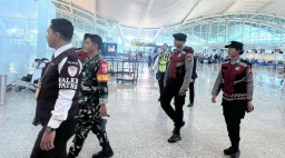 Patroli Gabungan di Terminal Internasional, Polres Bandara Pastikan Rasa Aman Bagi Penumpang