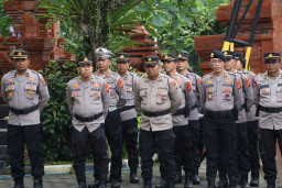 Wakapolres Bandara Ngurah Rai Tekankan Profesionalisme dan Etika Pelayanan Dalam Apel Pagi Jampimpinan