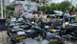 Polres Bandara Gelar Persembahyangan Hari Tumpek Landep