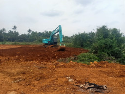 Diduga Tak Miliki Izin Lingkungan, Aktivitas Alat Berat Galian C di Desa Banyuasih Langgar Aturan