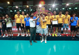 Tim Putra Bhayangkara Presisi Juara I di Open Tournament Bola Voli Piala