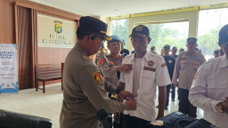 Polsek Medansatria Gelar Apel Pemberian Seragam Pokdar Kamtibmas