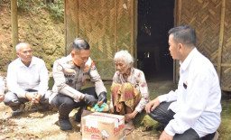 Kapolres Bondowoso lakukan Baksos di Desa Andungsari. 