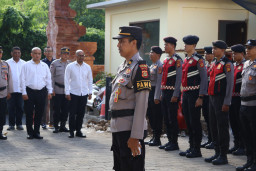 Wakapolres Bandara Ngurah Rai Pimpin Apel Pagi, Tekankan Kesiapsiagaan dan Profesionalisme Personel