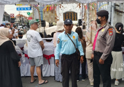 Patroli Dialogis Unit Wisata Sat Pamobvit Polresta Denpasar Wujudkan Situasi Aman dan Kondusif di Kawasan Wisata Kuta