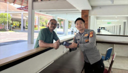 Pemilik HP Ucapkan Terima Kasih, Personil Polres Bandara Ngurah Rai Serahkan HP Temuan dari Warga
