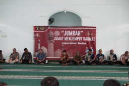 Tebar Berkah di Hari Jumat, Lapas I Madiun Gelar Kegiatan Menjemput Rahmat