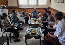 Kapolsek Dentim Hadiri Rapat Koordinasi Bahas Keamanan dan Ketertiban di Kawasan Monumen dan Lapangan Niti Mandala Renon