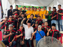 Progam Abah Edy Macan Bersholawat, Warga Medayu Antusias Daftarkan Anak Khitan Masal Gratis dan Santunan Bagi Sembako
