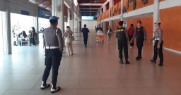 Polres Bandara Ngurah Rai Tingkatkan Pengamanan di Area Keberangkatan dan Kedatangan Penumpang