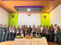 Soliditas TNI-Polri dan Kecamatan Legok Rayakan HUT TNI ke-80 di Koramil 03 Legok