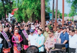 Gibran Rakabuming Raka Wapres RI Lepas Mobil Pengangkut  Hasil Panen Jagung Pipil Kering Kuartal  3 Sebanyak 1.268 Ton