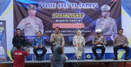 Satlantas Polres Sampang Gelar 'Goes to Campus', Ajak Mahasiswa Stikes Sukma Wijaya Jadi Pelopor Tertib Berlalu Lintas