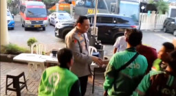 Polres Priok Beri Apresiasi Perpanjang SIM Gratis pada Potmas Ojol Kamtibmas yang ikut Berperan Aktif Jaga Jakarta