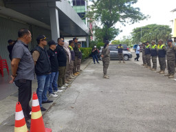 Satpol PP dan RW 014 Cengkareng Timur Gelar Patroli Antisipasi Tawuran Pelajar. 