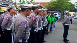 Tingkatkan Keselamatan, Satlantas Polres Sampang Gelar Apel Ojol Kamtibmas