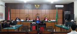 JPU Minta Majelis Hakim Tolak Eksepsi Pengacara S, WT, dan PG—Wali Kota Singkawang Tjhai Chui Mie Dihadirkan