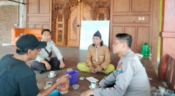 Wujud Nyata Polri Peduli Kapolsek Tegalampel AKP Shobingan Dukung Pendidikan Lewat Bantuan Fasilitas Belajar