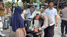 Nekat Parkir di Badan Jalan, Polres Bandara Ngurah Rai Lakukan Tindak Tegas