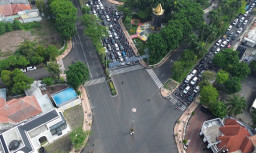 Satlantas Polrestabes Surabaya Amankan Momen Hening Cipta Hari Pahlawan