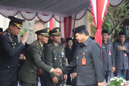 Teguhkan Semangat Lanjutkan Perjuangan, Letkol Inf Trijuang Danarjati Hadiri Upacara Hari Pahlawan