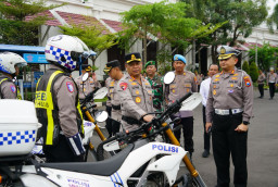 Kapolrestabes Surabaya Pimpin Apel Pasukan Operasi Zebra Semeru 2025