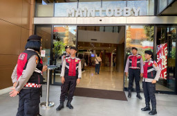 Dukung Operasi Cipta Kondisi, Satgas Preventif Subsatgas Samapta Gelar Patroli Dialogis di Level 21 Mall