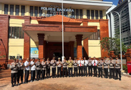 Kapolres Bandara Ngurah Rai Pimpin Upacara Kenaikan Pangkat Pengabdian dan Pelepasan Purnabakti Personel