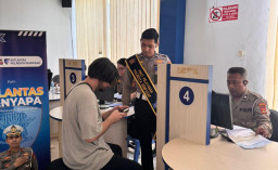 Pelayanan Satpas SIM Polresta Denpasar Berikan Sosialisasi Tertib Berlalulintas dan Pendampingan Kepada Pemohon SIM