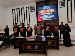 Satreskrim Polrestabes Surabaya Berhasil Ungkap Kasus Pencurian Dengan Kekerasan dan Pengeroyokan yang Viral di Medsos