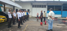 Satpam Haleyora Powerindo Gelar Refreshment Simulasi Pemadaman APAR dan APAT di PLN UIP JBTB