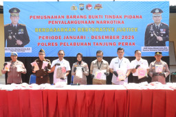 Polres Pelabuhan Tanjung Perak Musnahkan Barang Bukti Narkoba Hasil Ungkap Kasus Sepanjang 2025