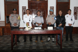 Jelang Nataru, Lapas I Madiun Gelar Razia Rutin Kamar Hunian Bersama APH