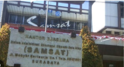 Abaikan Masyarakat, Calo di Samsat Manyar Bagaikan Raja, Tidak Pernah Merasa Sulit Setiap Pengurusan
