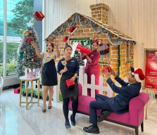 Leedon Hotel & Suites Surabaya Hadirkan Ginger House Unik, Sambut Liburan Akhir Tahun 2025