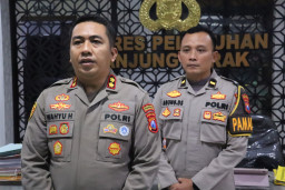 Polres Pelabuhan Tanjung Perak Tangkap Geng Remaja Bersajam yang Begal Motor di Bulak Surabaya