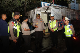 Kapolresta Tangerang Pimpin Pemantauan Truk Muatan Tanah, Cegah Melintas Sebelum Jam Operasional*