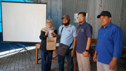 PLN Icon Plus Perluas Literasi Digital Warga Desa Kampung PLN Mobile di Trucuk Bojonegoro