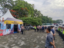 Apel Jampim Perdana di Pospam Kesiman Kertalangu, Kapolsek Dentim Tekankan Kesiapan Personel Jelang Nataru