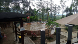 Pungut Biaya Tambahan, Pihak Pengelola Wisata Padusan Pacet Tak Bisa Tunjukkan Legalitas Sesuai Aturan dan Undang-Undang