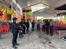 Ops Lilin Agung 2025, Satgas Preventif Polresta Denpasar Laksanakan Patroli Dialogis di Gereja Roh Kudus Katedral