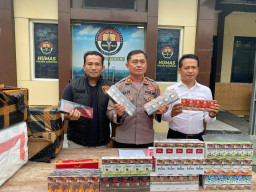 Polres Sampang Gagalkan Penyelundupan Ratusan Ribu Batang Rokok Ilegal di Camplong