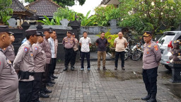 Pimpin Apel Siaga, Kapolsek Dentim Ingatkan Personel Tetap Siaga Jelang Tahun Baru 2026